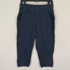 Lululemon Athletica Black Cropped Leggings Pockets Activewear Women's Size 8